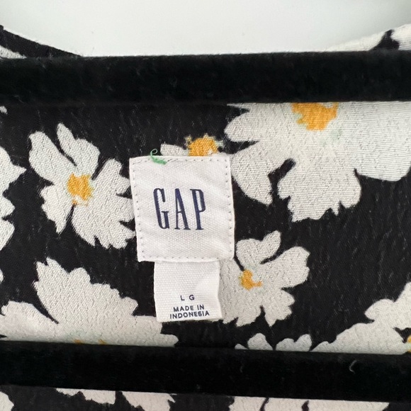 Gap Floral Wrap Blouse - Picture 3 of 4